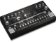 BEHRINGER - Sintetizzatore analogico di bassi con Step sequencer, Filtro risonante e arpeggiatore