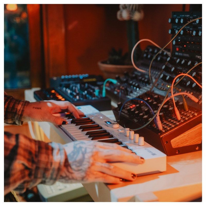 ARTURIA - Controller e Sequencer MIDI
