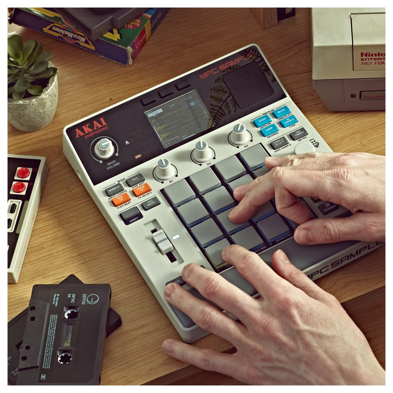 AKAI - Campionatore e sequencer standalone a batteria