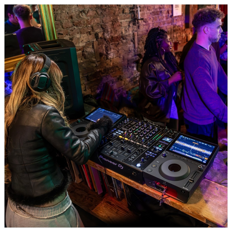 PIONEER DJ - 