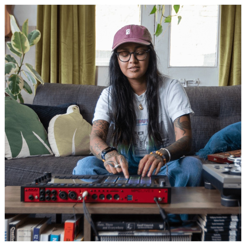 AKAI - 