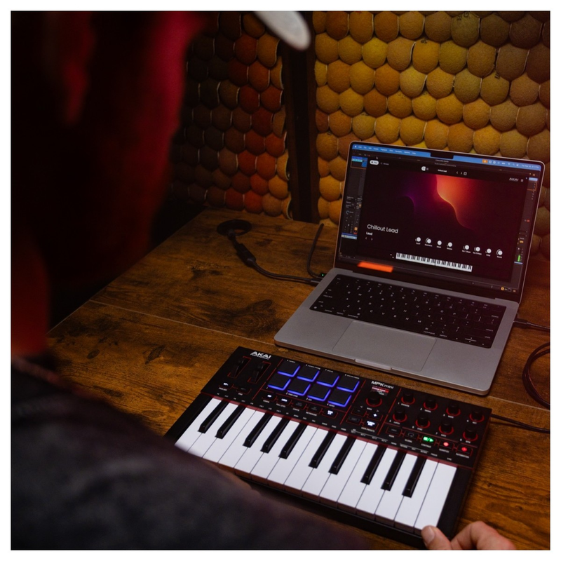 AKAI - 